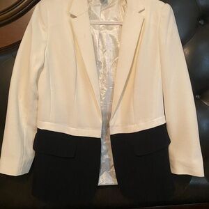 Grace Elements Cream and Black Two-Tone Womens Blazer